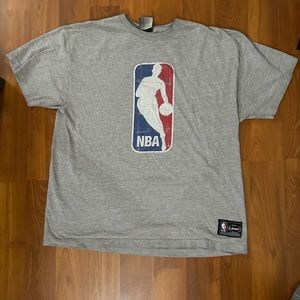 VINTAGE UNK NBA SHIRT